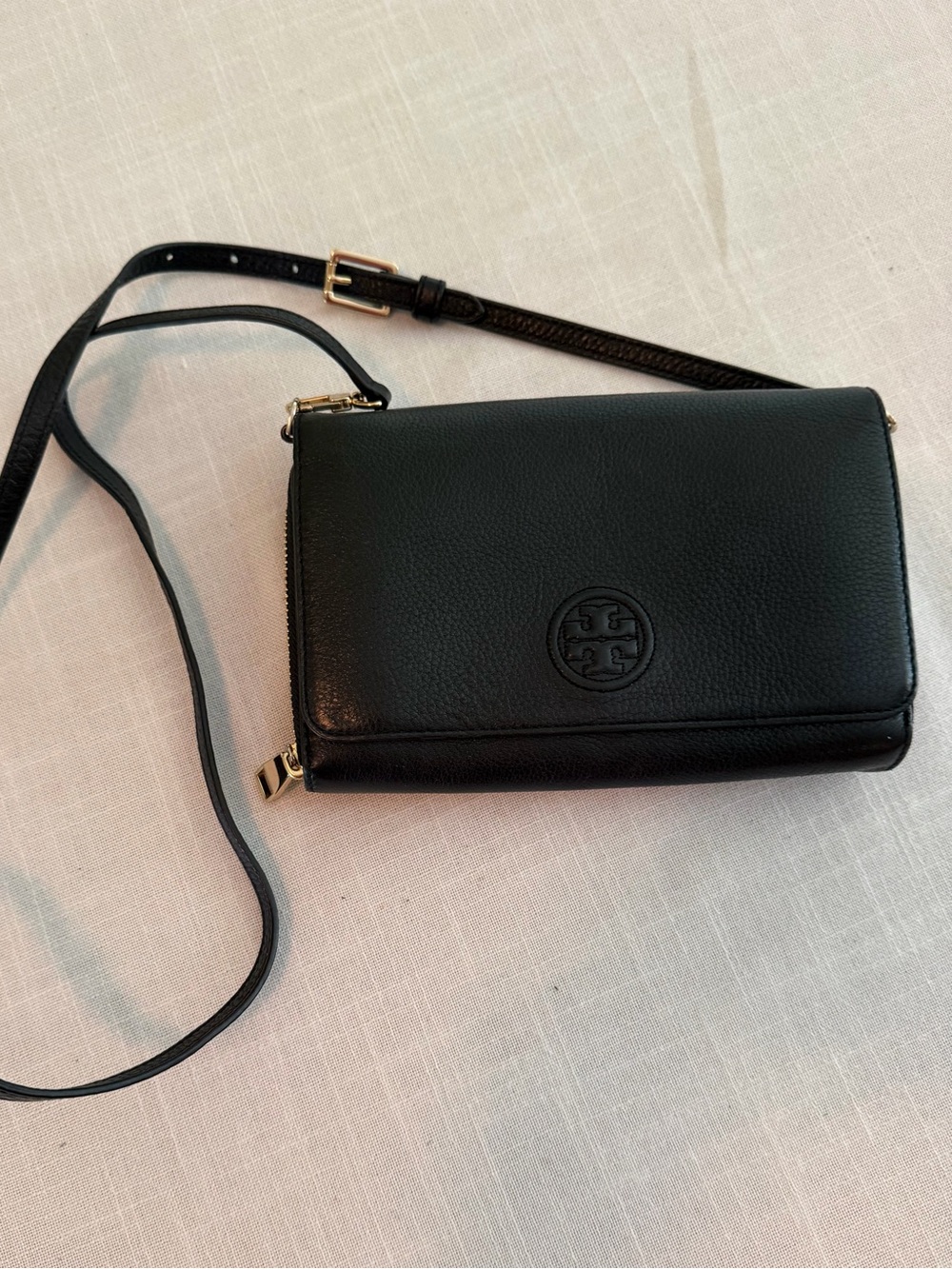 Tory Burch Black Pebbled Leather Crossbody Bombe Flat Wallet Bag